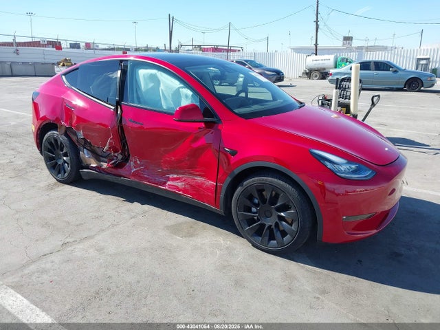 2022 TESLA MODEL Y 7SAYGDEE2NF352440 Photo 0