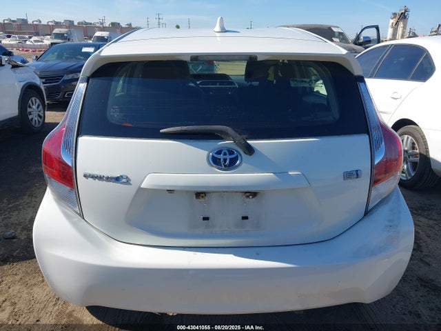 JTDKDTB36G1116460 Toyota 1nz-fxe+1lm