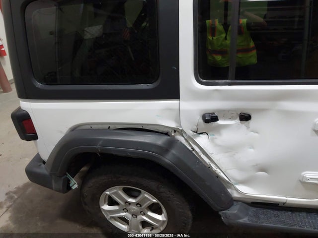 1C4HJXDGXKW582379 Jeep 2019