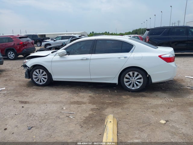 Honda j35y1 2015 1HGCR3F97FA006831 Image 15