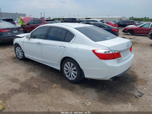 Honda j35y1 2015 1HGCR3F97FA006831 Image 3