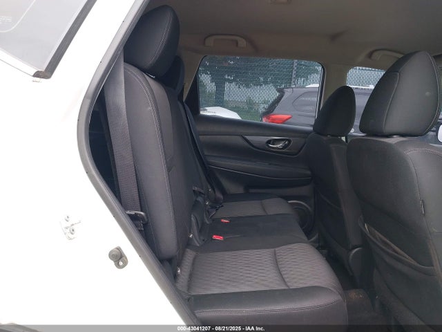 Nissan Rogue 2017 KNMAT2MT6HP570146 Image 8