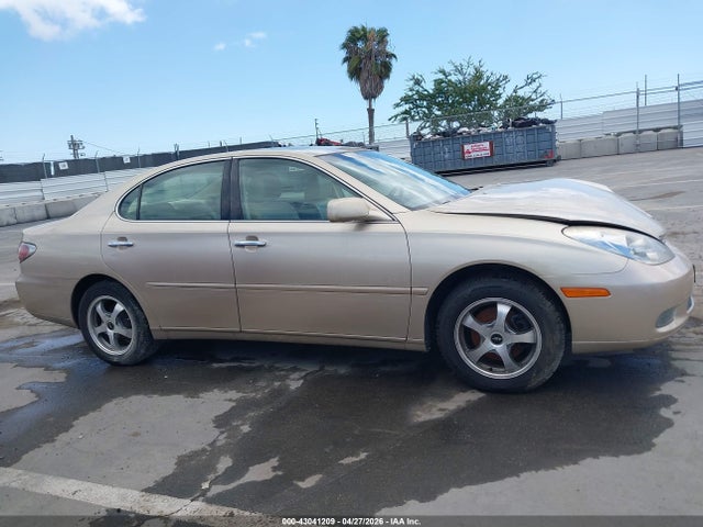 43041209 :رقم المزاد ، JTHBF30G820022674 vin ، 2002 Lexus Es 300 مزاد بيع