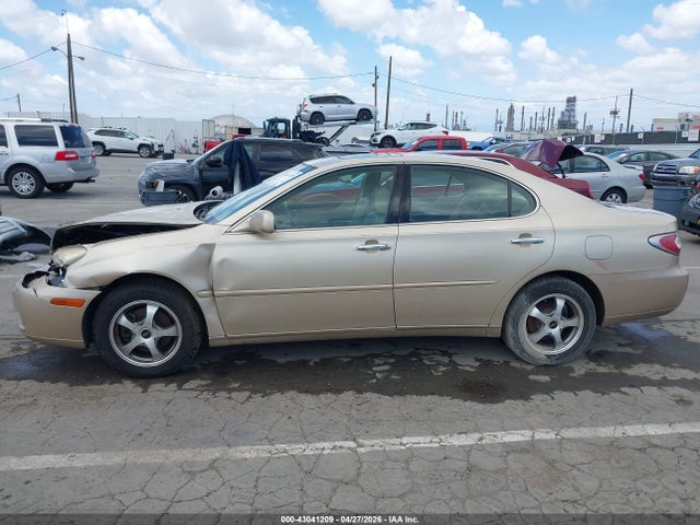 43041209 :رقم المزاد ، JTHBF30G820022674 vin ، 2002 Lexus Es 300 مزاد بيع