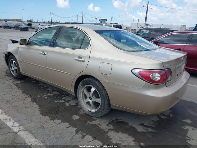 43041209 :رقم المزاد ، JTHBF30G820022674 vin ، 2002 Lexus Es 300 مزاد بيع