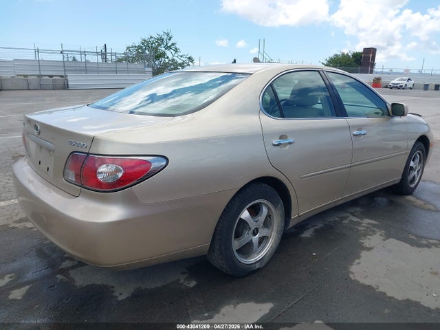 43041209 :رقم المزاد ، JTHBF30G820022674 vin ، 2002 Lexus Es 300 مزاد بيع