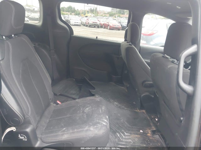 Chrysler Pacifica 2019 2C4RC1FG2KR593829 Image 8