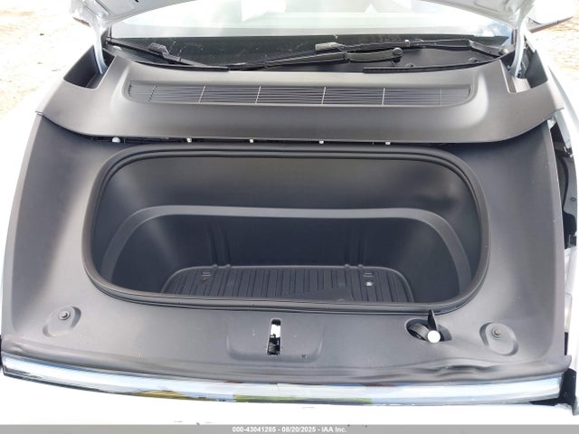 2026 TESLA MODEL Y 7SAYGDEEXTA451369 Photo 9