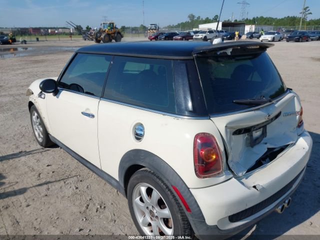2008 MINI COOPER S WMWMF73578TV38976 Photo 2
