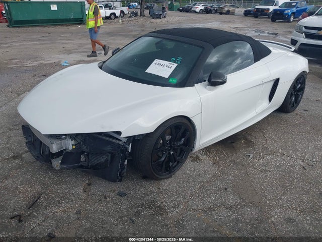 2012 AUDI R8 WUAVNAFG7CN001027 Photo 1