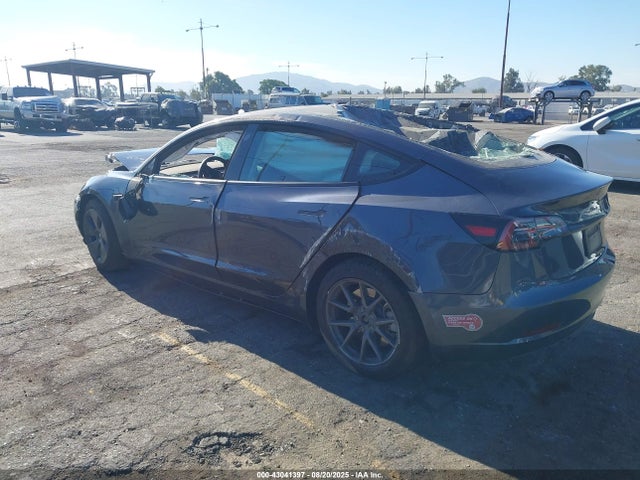 Tesla Model 3 Rear-wheel Drive 2023 5YJ3E1EA5PF614530 Image 3