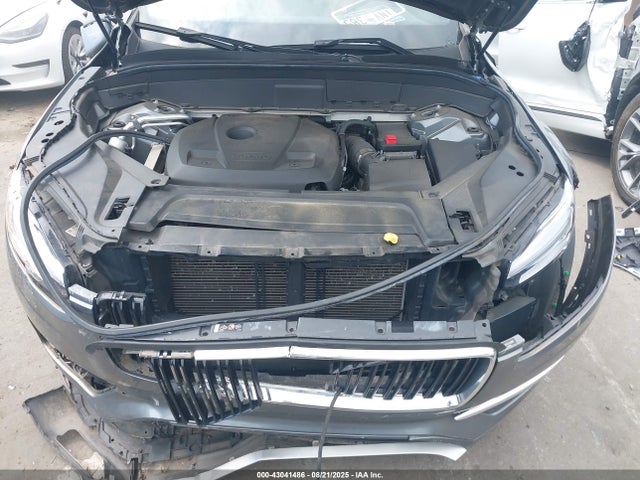 43041486 :رقم المزاد ، YV4A22PK0J1328187 vin ، 2018 Volvo Xc90 T6 Momentum مزاد بيع