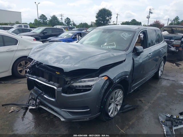 43041486 :رقم المزاد ، YV4A22PK0J1328187 vin ، 2018 Volvo Xc90 T6 Momentum مزاد بيع