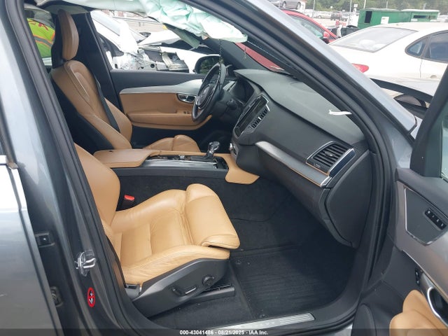 43041486 :رقم المزاد ، YV4A22PK0J1328187 vin ، 2018 Volvo Xc90 T6 Momentum مزاد بيع