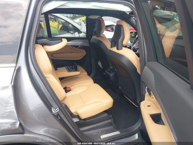 43041486 :رقم المزاد ، YV4A22PK0J1328187 vin ، 2018 Volvo Xc90 T6 Momentum مزاد بيع