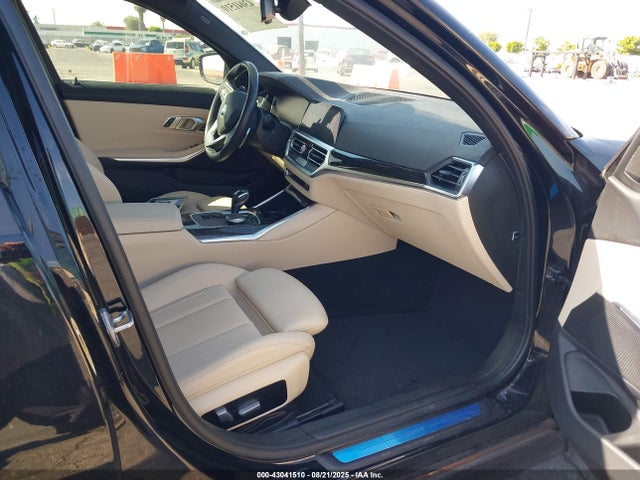 3MW5R1J08M8C20480 BMW 330I
