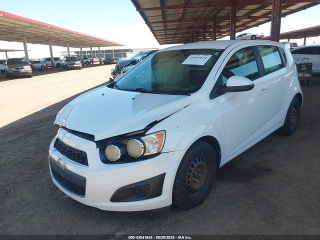 Chevrolet luw 2015 1G1JA6SH2F4196976 Image 2