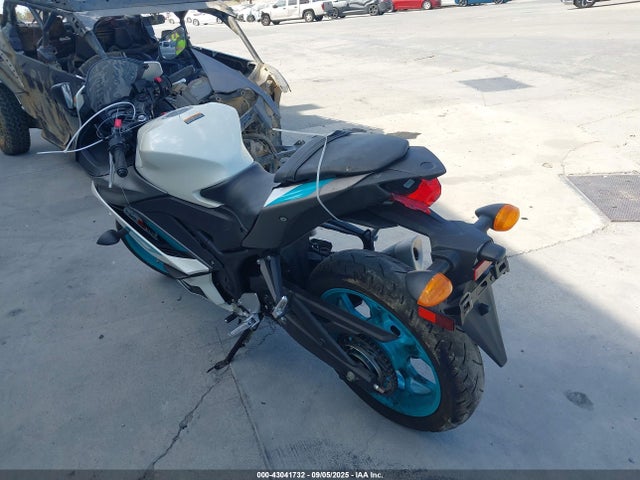 MH3RH18Y1RK017666 Yamaha Yzf-r3