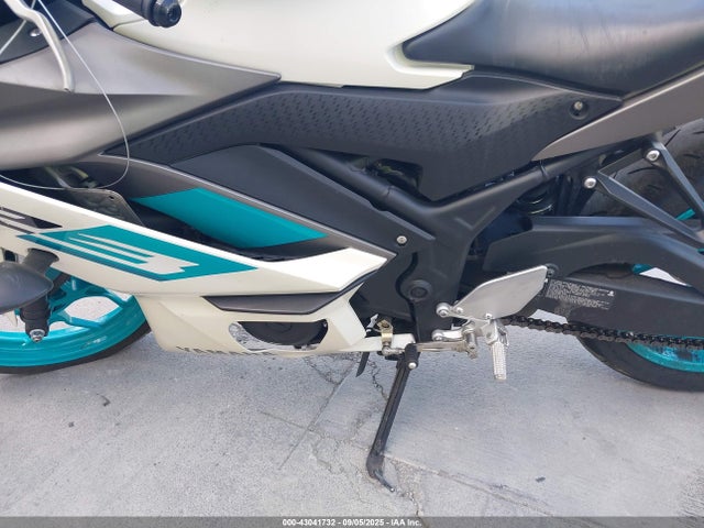 MH3RH18Y1RK017666 Yamaha Yzf-r3