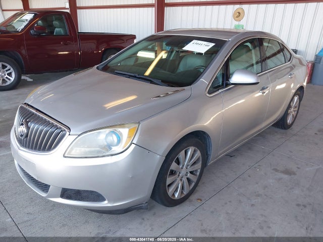 Buick lea 2015 1G4PP5SK4F4182613 Image 2
