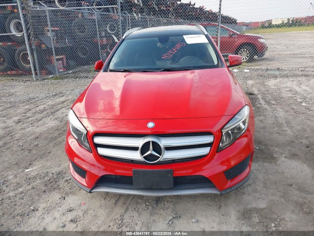 WDCTG4GB5FJ071151 Mercedes-Benz GLA-Class