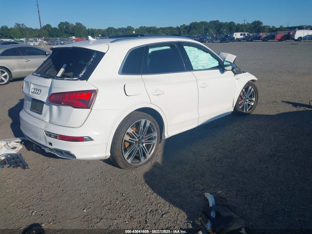2018 AUDI SQ5 WA1C4AFY5J2015324 Photo 3