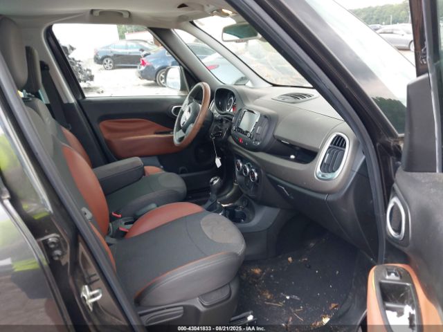 2015 FIAT 500L ZFBCFADH4FZ032474 Photo 4