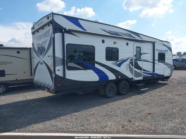 4X4TSCZ22HC008165 Forest River 2017