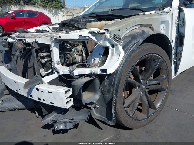 2C3CDXBG8JH297704 Dodge 2018
