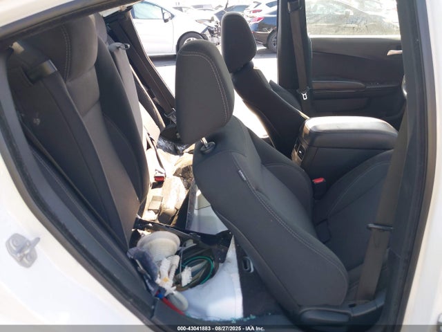 2C3CDXBG8JH297704 Dodge 2018