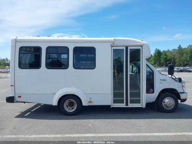 Продаж на аукціоні авто 2018 Ford E-350 Cutaway, vin: 1FDEE3F62JDC31122, номер лоту: 43041903