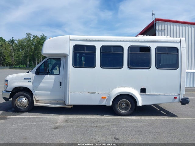 Продаж на аукціоні авто 2018 Ford E-350 Cutaway, vin: 1FDEE3F62JDC31122, номер лоту: 43041903
