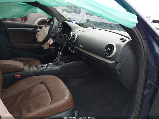 2017 AUDI A3 WAUAUGFFXH1042708 Photo 4