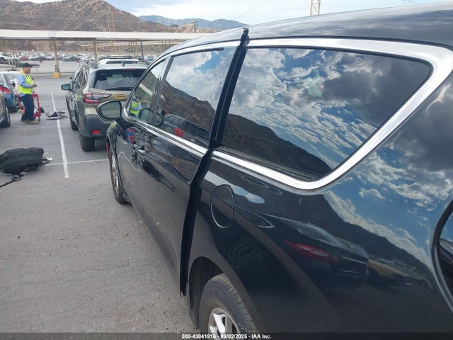 Chrysler Voyager 2022 2C4RC1CG0NR158090 Image 17