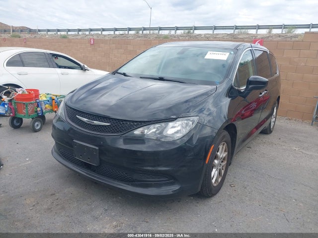 Chrysler Voyager 2022 2C4RC1CG0NR158090 Image 2