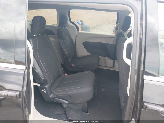 Chrysler Voyager 2022 2C4RC1CG0NR158090 Image 8