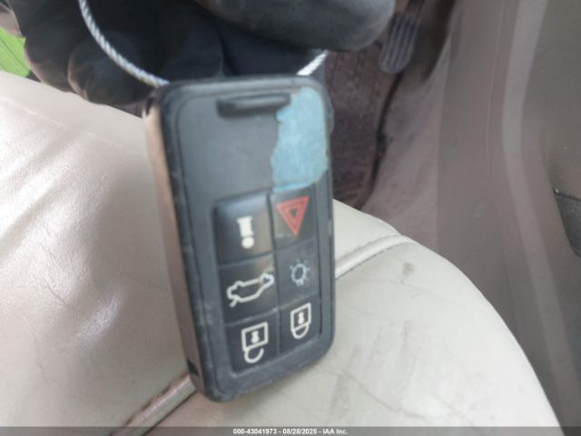 2011 VOLVO XC70 YV4902BZ5B1096359 Photo 10