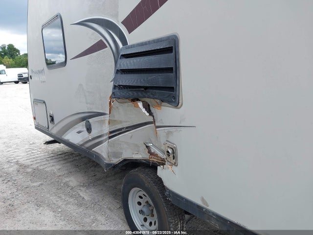 2016 KEYSTONE PASSPORT 4YDT15113GT414622 Photo 5