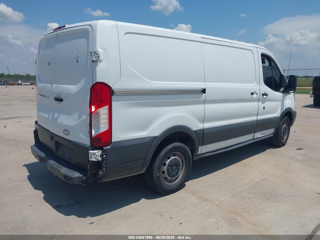 Ford 2015 2015 1FTNE1YM2FKA58290 Image 4