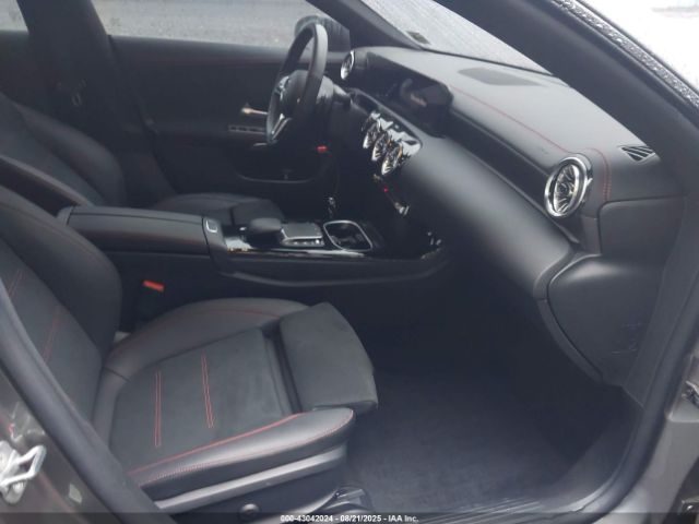 2023 MERCEDES-BENZ CLA 250 COUPE W1K5J4HB6PN381131 Photo 4