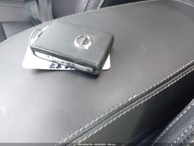 2023 VOLVO XC40 YV4L12UF8P2085671 Photo 10