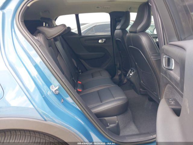 2023 VOLVO XC40 YV4L12UF8P2085671 Photo 7