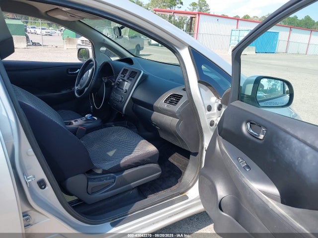 Nissan 2015 2015 1N4AZ0CP3FC319831 Image 5
