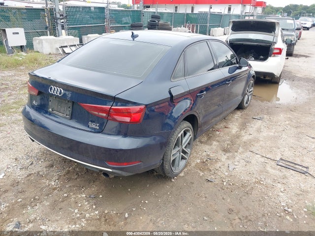 2017 AUDI A3 WAUB8GFF4H1027081 Photo 3