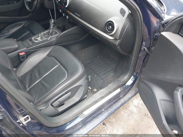 2017 AUDI A3 WAUB8GFF4H1027081 Photo 4