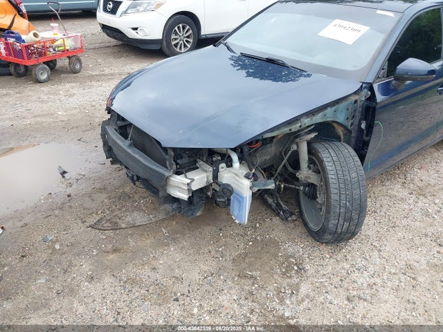 2017 AUDI A3 WAUB8GFF4H1027081 Photo 5