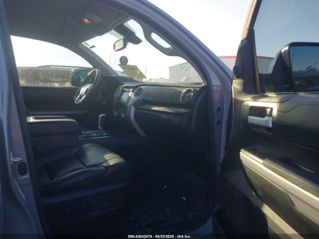 2019 TOYOTA TUNDRA 5TFFY5F12KX245831 Photo 4