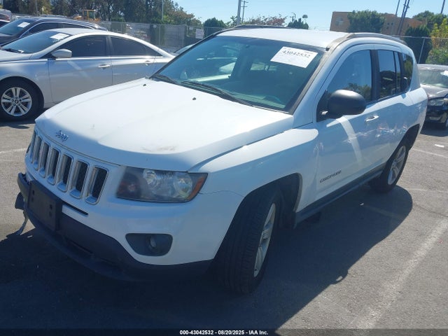 Jeep Compass 2016 1C4NJCBA2GD675510 Image 2