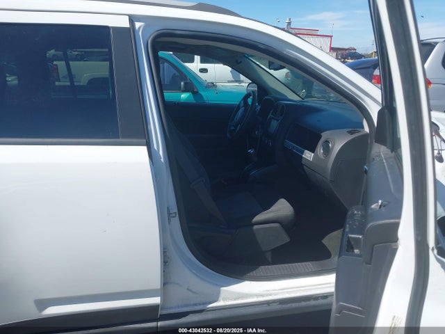 Jeep Compass 2016 1C4NJCBA2GD675510 Image 5