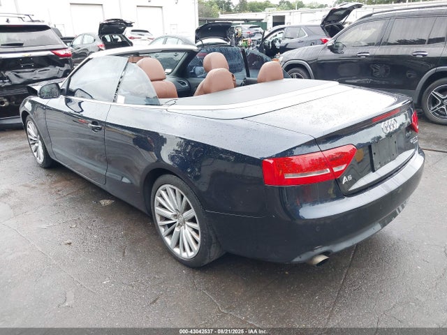 2010 AUDI A5 WAULFAFH7AN018401 Photo 2